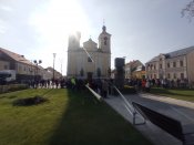 Staveni-majky-2022-v-chrasti-obnovujeme-tradice