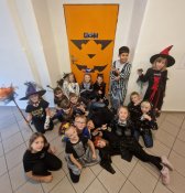 8758e8b2-897d-4444-829b-74a8fb84c100 8758e8b2-897d-4444-829b-74a8fb84c100